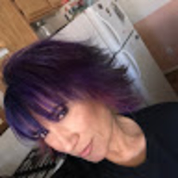 Meet your Posher, Ivonne - Picture 3 of 5